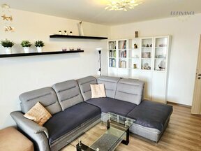 Prodej bytu 4+1 s lodžií v OV po kompletní rekonstrukci, 86 m2, Rakovník, ul. Pod Nemocnicí