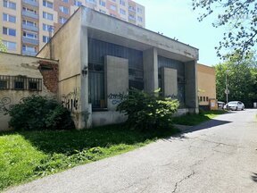 Prodej komerčního objektu vhodného pro kanceláře, prodejnu či nerušící výrobu v obci Kralupy nad Vlt