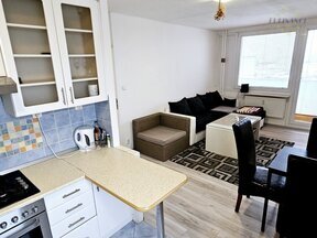 Pronájem zrekonstruovaného bytu 2+kk s lodžií, 49 m2, Kralupy n. Vlt., Lobeček